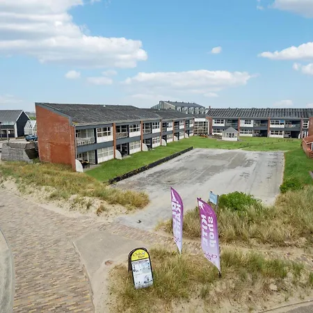 Apartment Bad, Lejl, 1 *